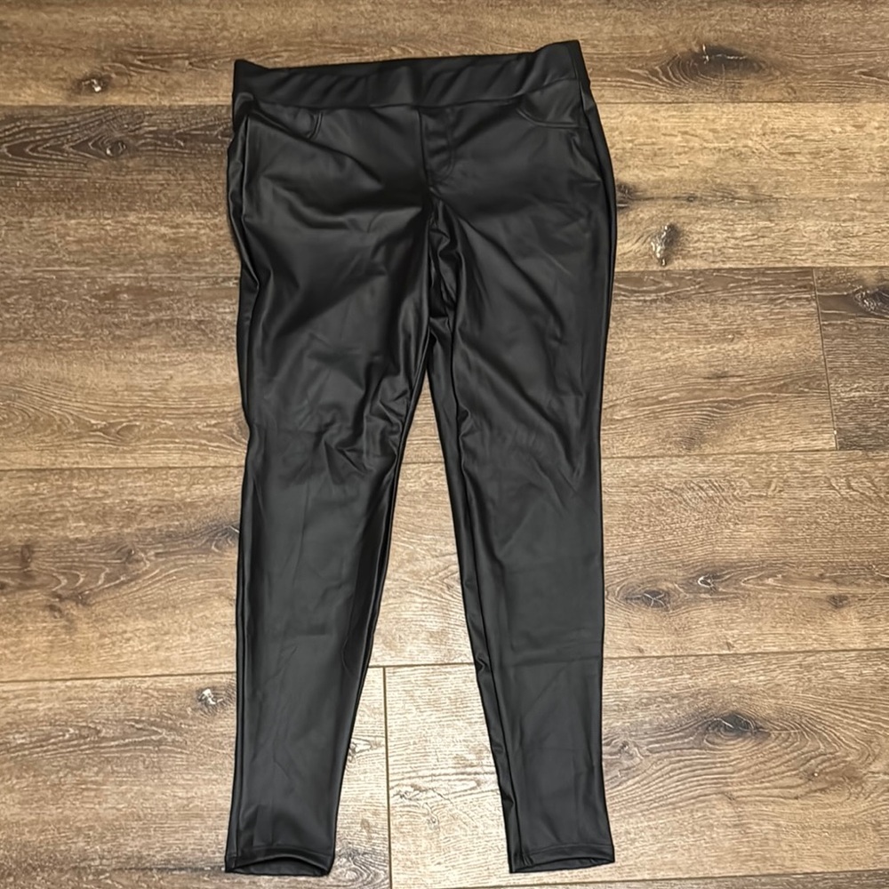 Torrid black leggings 1